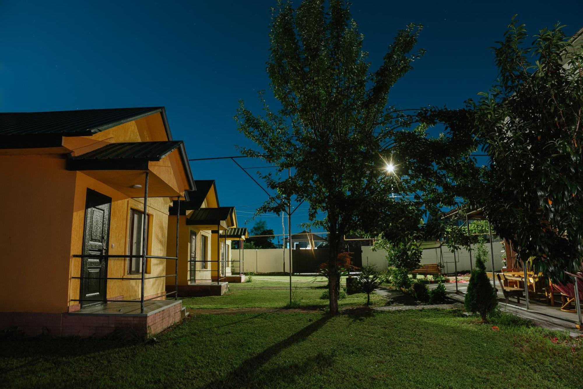 Senima'S Paradise Batumi Exterior foto